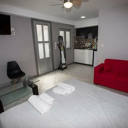 Trendy Living In Monastiraki *